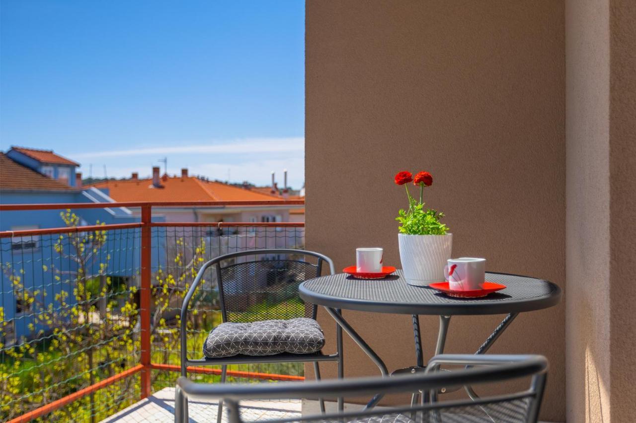 Apartment Christina Pula Exterior foto